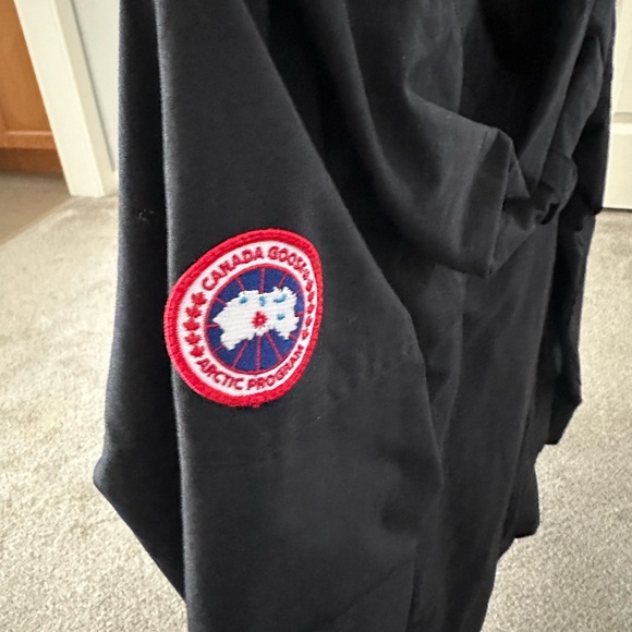 Canada Goose Chinook jacket NWT - Picture 7 of 7